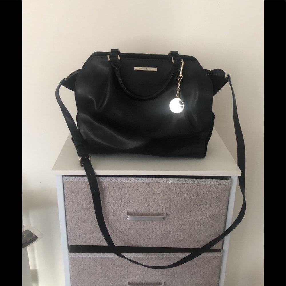 🌟Make An Offer🌟Almost New Black Donna Karen Crossbody Purse